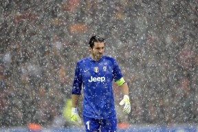 大学篮球联赛规范化建设促进学生运动员全面发展，大学生篮球联赛的意义