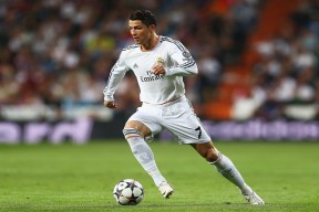 时间有变！欧冠开赛推迟一个小时，英超双雄安排在早场，欧冠比赛延期