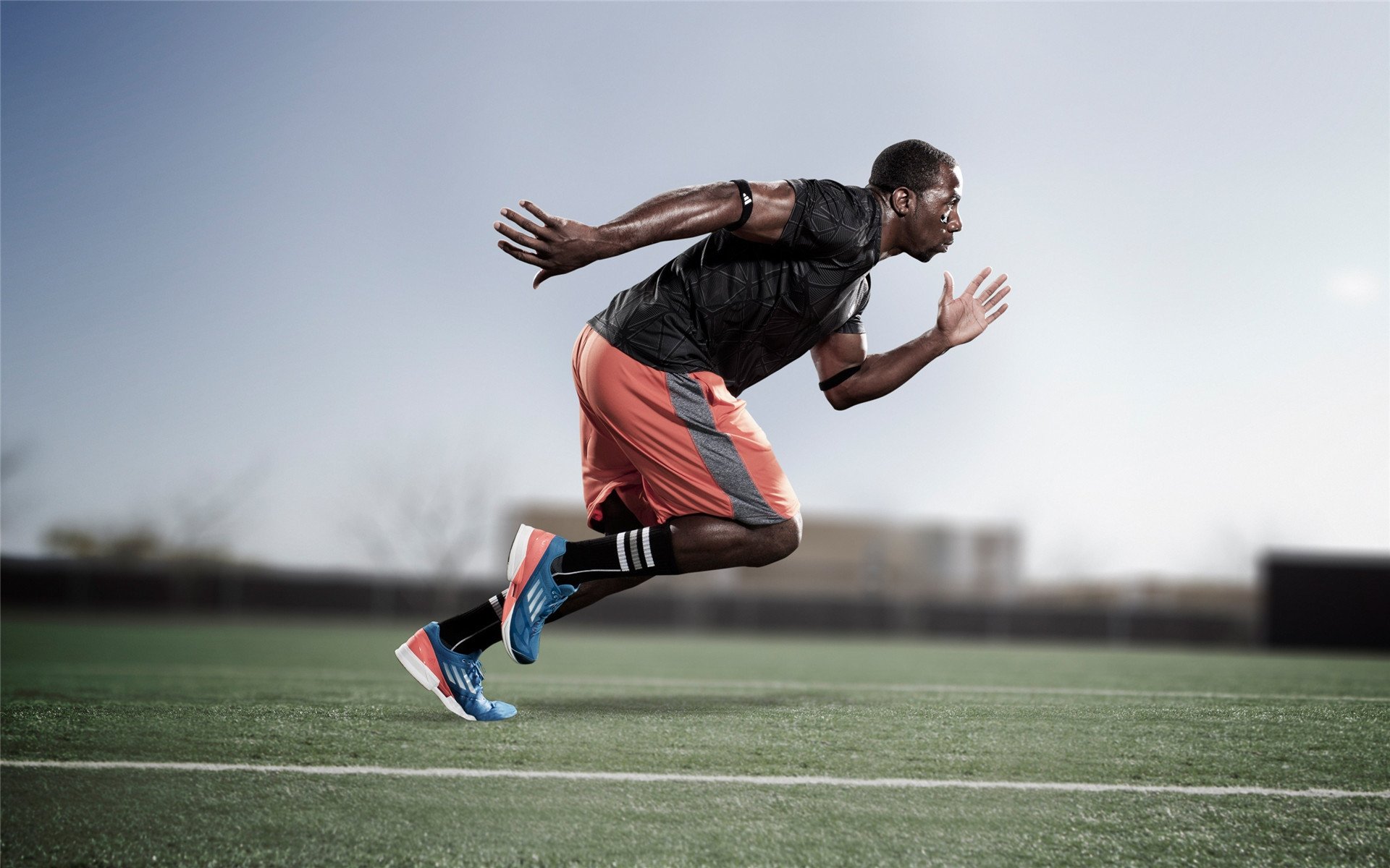 自由泳中程奥地利节奏清晰，奥运自由泳最长距离